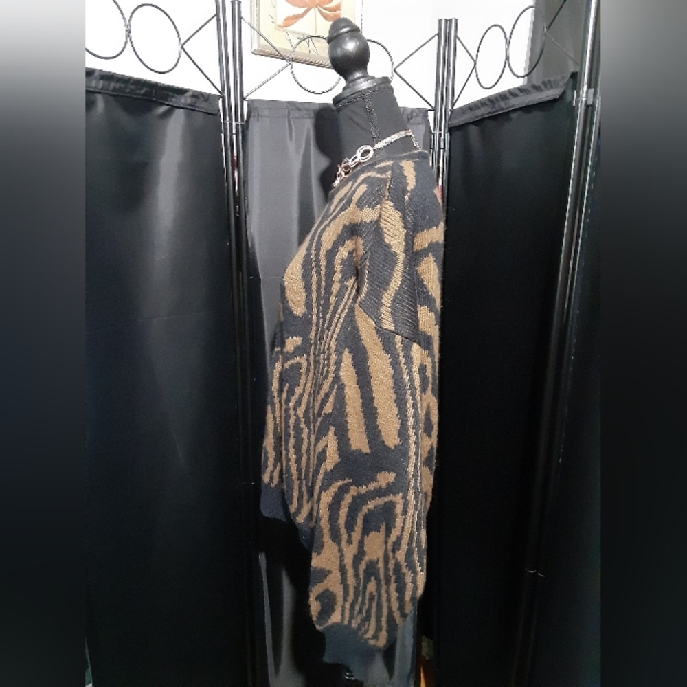 Animal Print Sweater Women's Size L/XL Black Brown Boho Lagemlook - Picture 4 of 5